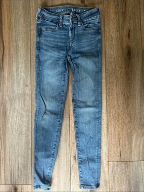 American Eagle Outfitters Light Blue Skinny Jeans